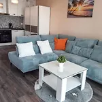 Tropical Sea View Promenada Mamaia Nord דירה