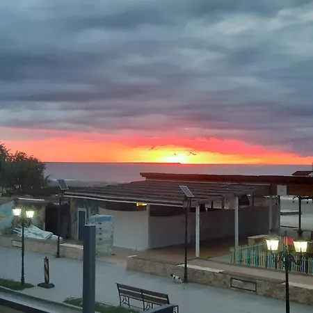 Tropical Sea View Promenada Mamaia Nord * Năvodari