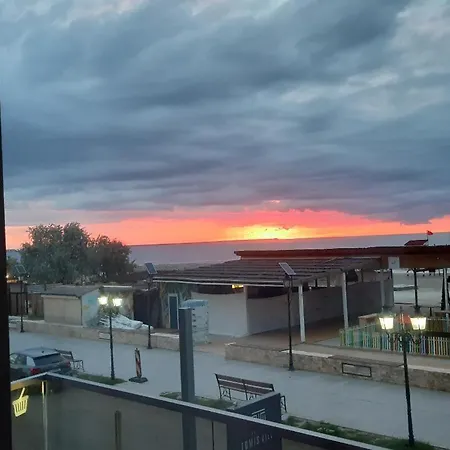 Tropical Sea View Promenada Mamaia Nord *