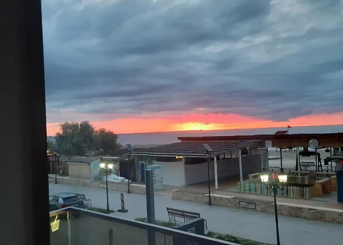 Tropical Sea View Promenada Mamaia Nord *